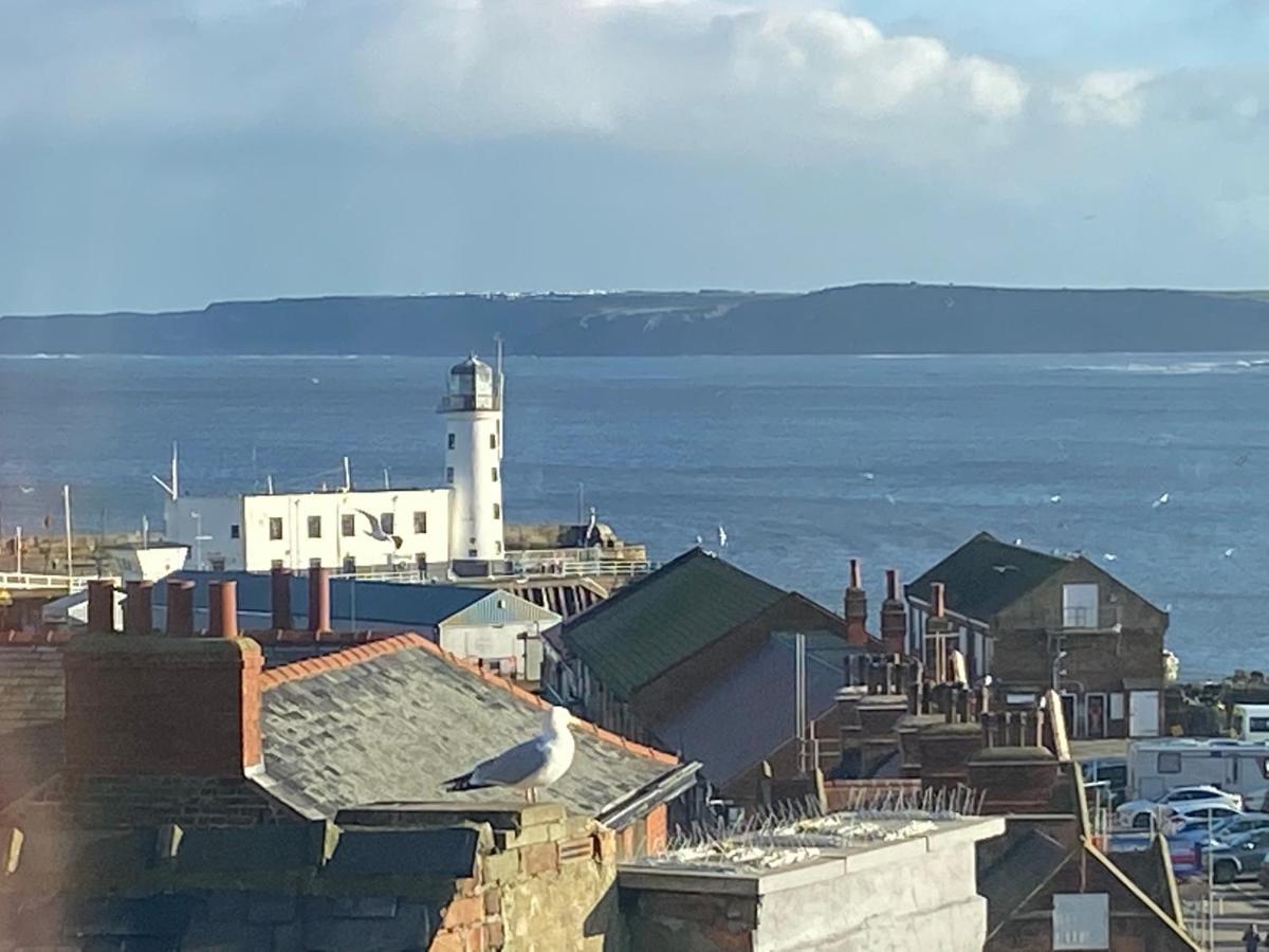 Апартаменты Lighthouse View, One Min From Harbour & Beach Скарборо Экстерьер фото